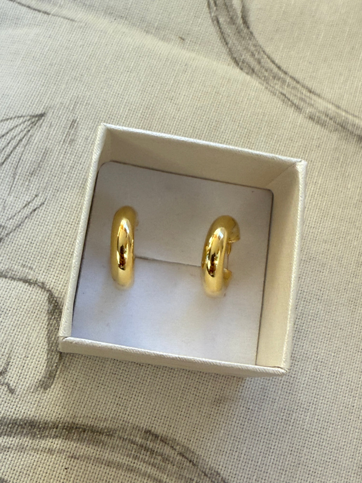 Pendientes Milos